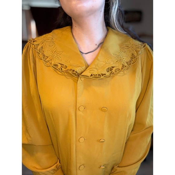 Vintage Express Mustard Yellow Embroidered Collar Cottagecore Blouse - Picture 4 of 5